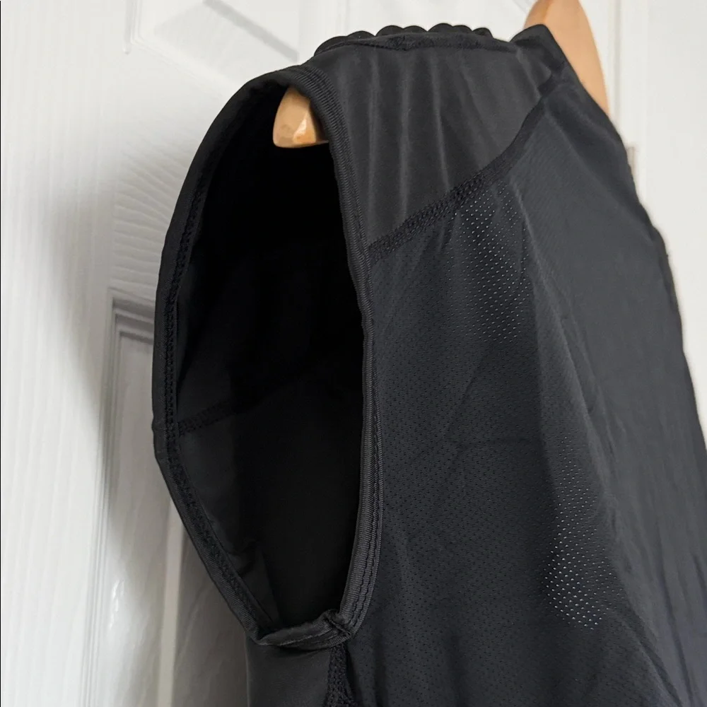 TUOYR Men’s Football Padded Shirt - Compression Adult Vest - Protective - Picture 14 of 16